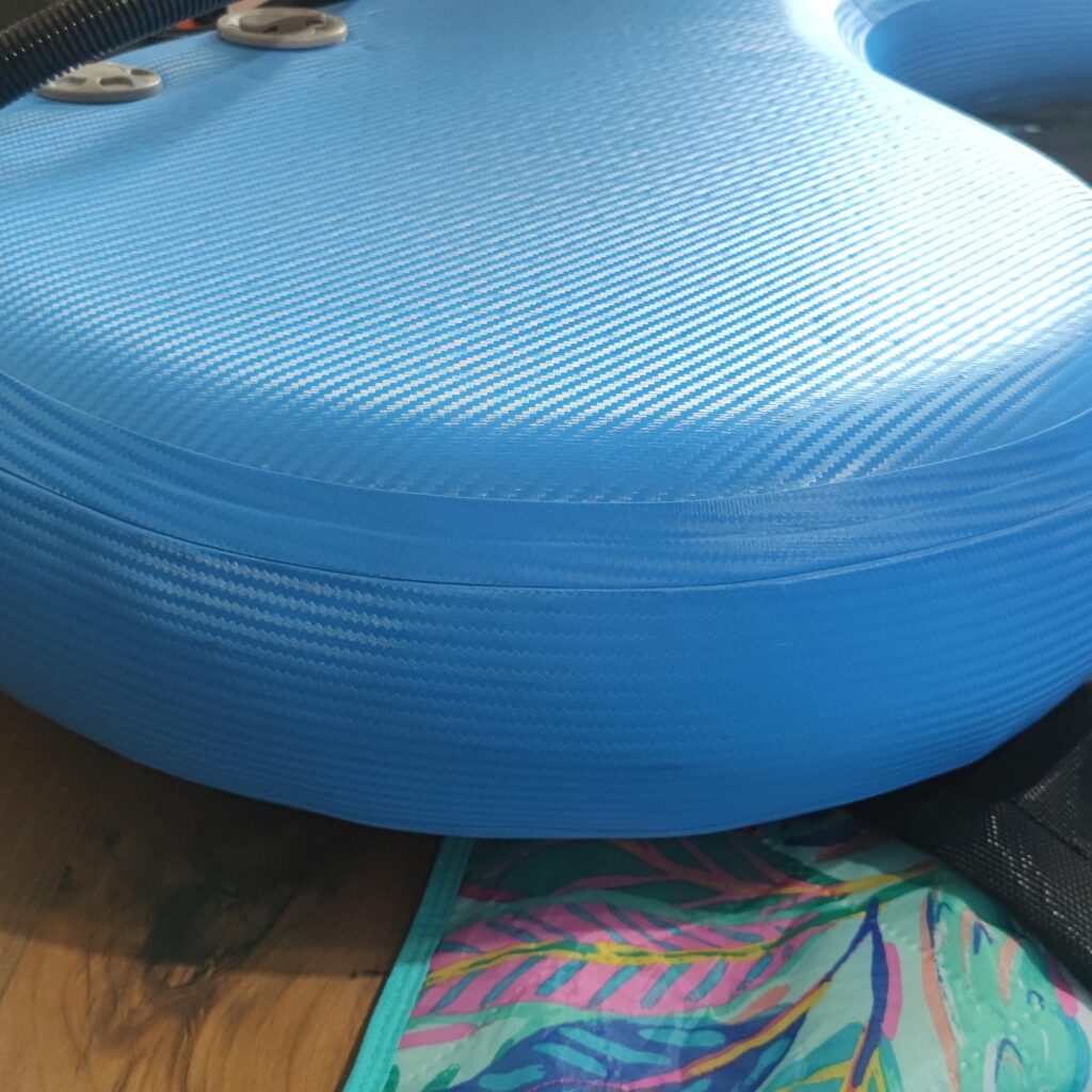 Source Factory OEM ODM Wholesale Qingdao Lucieneo Inflatable Floating Water Hammock Lake Snake with Mesh